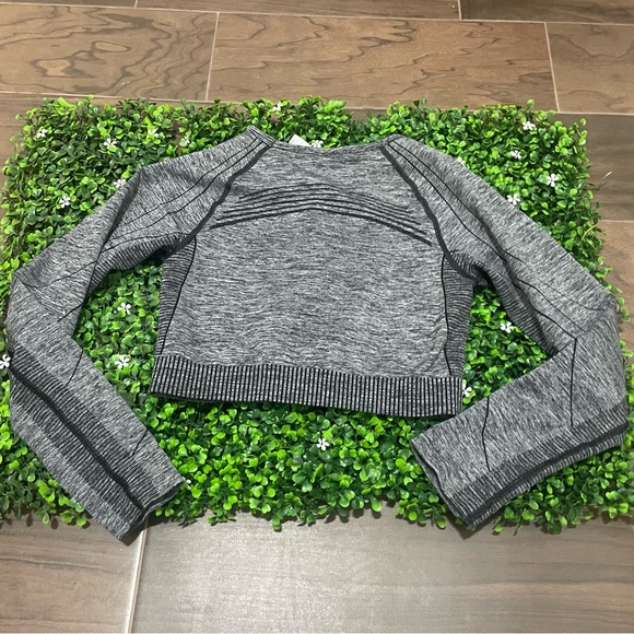 Gymshark Hyper Amplify Crop Top - Picture 3 of 4